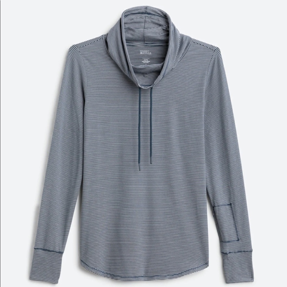 Market and Spruce Active shirt. Cowl. Anti-odor. Moisture wicking. UV protection